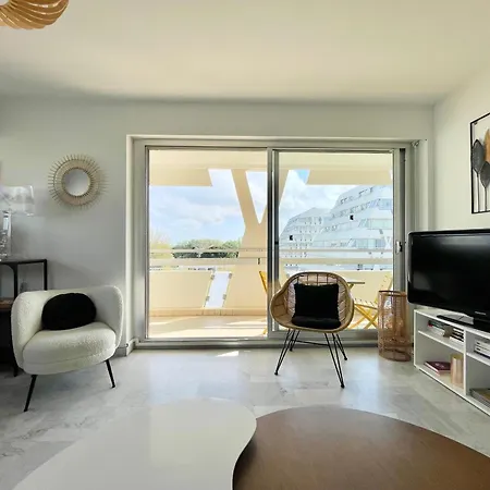 Apartment Pgh N31- A 50m, Centre-ville, Parking Prive *